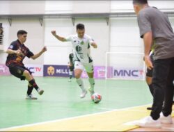 Panas, Laga Bintang Timur Surabaya vs Blacksteel Imbang 2-2