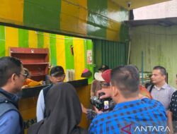 Pemkab Bekasi cabut izin usaha toko miras resahkan masyarakat