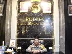 Kapolres HST cek rutin ponsel personel guna putus rantai judi online