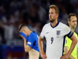 Fans Inggris Lempar Gelas karena Kecewa, Southgate: Saya Paham!