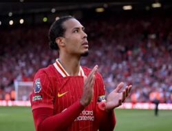 Virgil van Dijk Bakal Jadi Bek dengan Gaji Termahal di Dunia