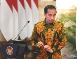 Presiden Jokowi minta Polri terus layani masyarakat sepenuh hati