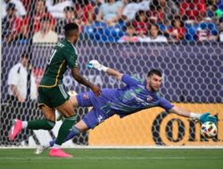 Maarten Paes Clean Sheet, FC Dallas Tumbangkan LA Galaxy