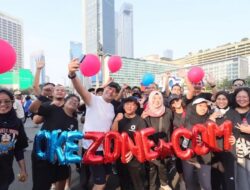 Intip Keseruan Kepengen Jogging Okezone.com di CFD Jakarta, Peserta Bawa Balon Pembeda