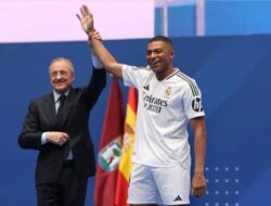 Kata-kata Pertama Kylian Mbappe saat Diperkenalkan Real Madrid di Santiago Bernabeu