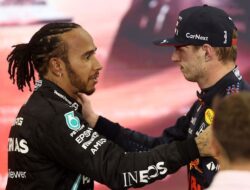 Lewis Hamilton Masih Terluka Dikalahkan Max Verstappen di Formula 1 2021