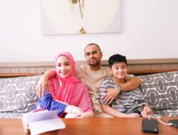 Rafathar Umumkan Nagita Slavina Hamil, Raffi Ahmad Minta Doa