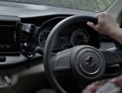 Tips hindari mobil oleng di jalan secara tiba-tiba
